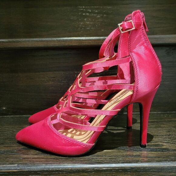 2/$20Vintage Revamped hot pink high heels shoes - Picture 2 of 4